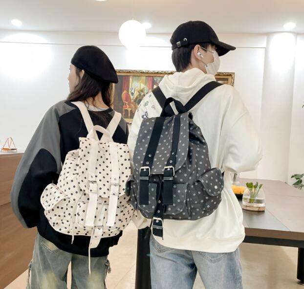 水玉模様大容量リュックサック通学斜めがけ対応