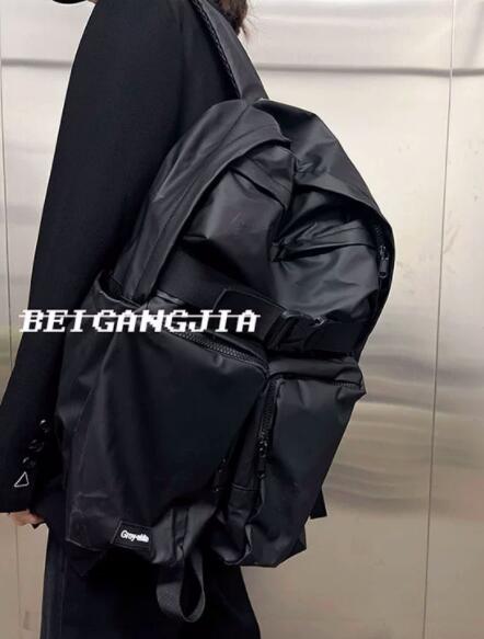 大容量リュック 男性用大容量撥水加工背負い鞄斜め掛け対応