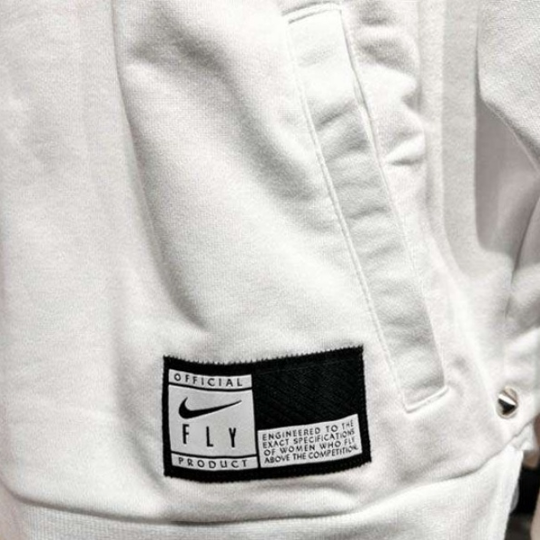 https://fulmo-img-server.com/bigstyle/1730616418214_6aasp6cn_cropped.jpg