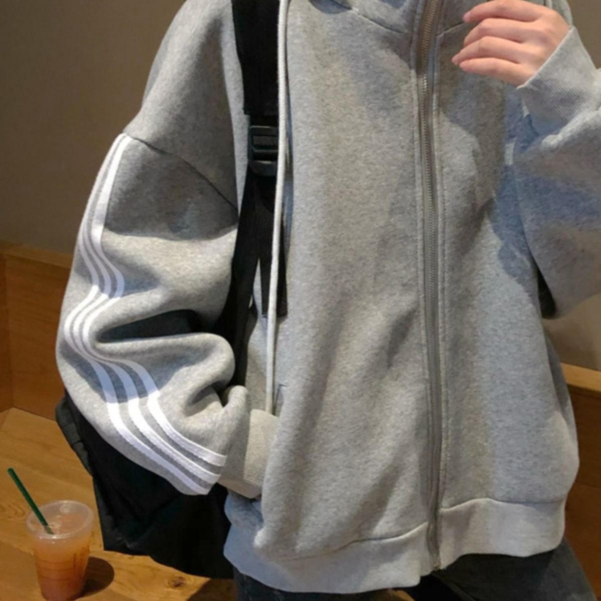 https://fulmo-img-server.com/bigstyle/1756087911368_fdcolffi_23h7vv7x.jpeg
