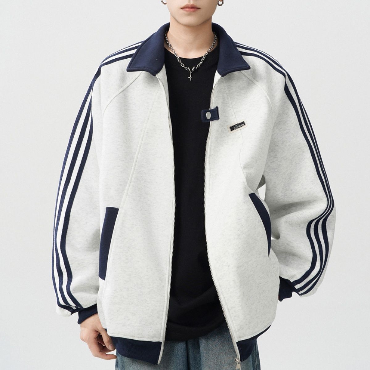 大きめサイズ 袖ライン入り大襟ジップアップスタジャン風 パーカー