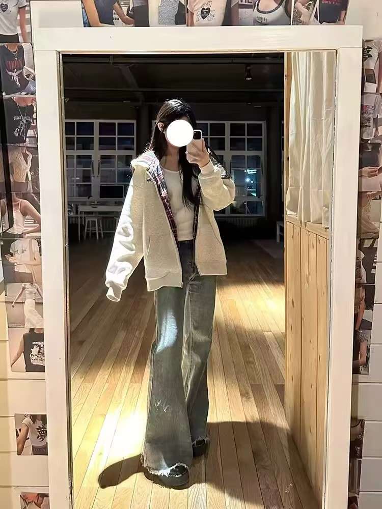 https://fulmo-img-server.com/bigstyle/37f66e8f402f4328ac881ff7d4d515df.jepg