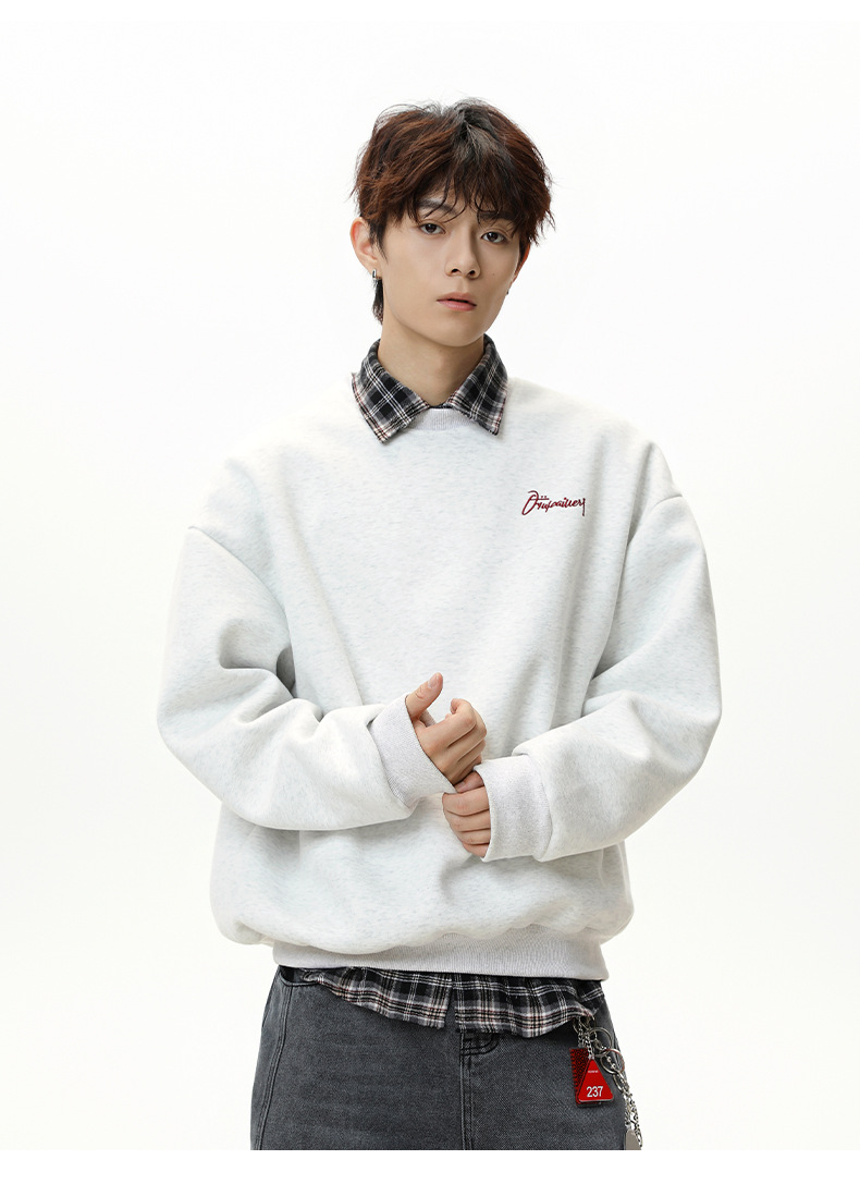 刺繍入り丸首スウェット ゆったり大きめサイズ 全4色展開