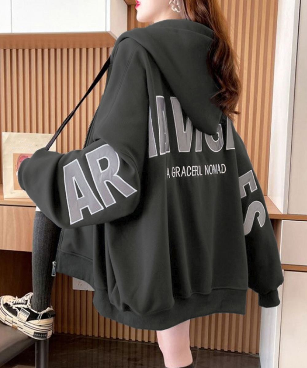 大きめサイズ 韓国風大きめロゴ入りフード付きジップパーカー