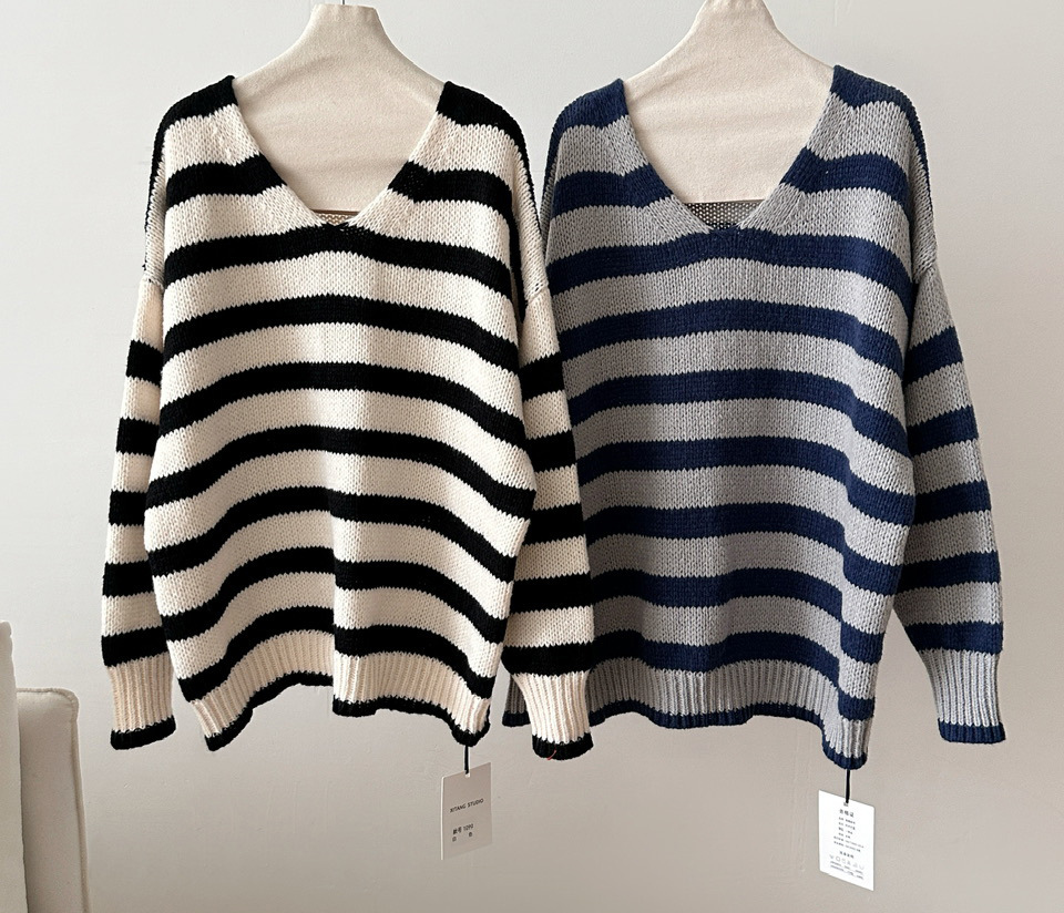 大きめサイズ ボーダーニット セーター ブイネック 長袖 ストライプ柄