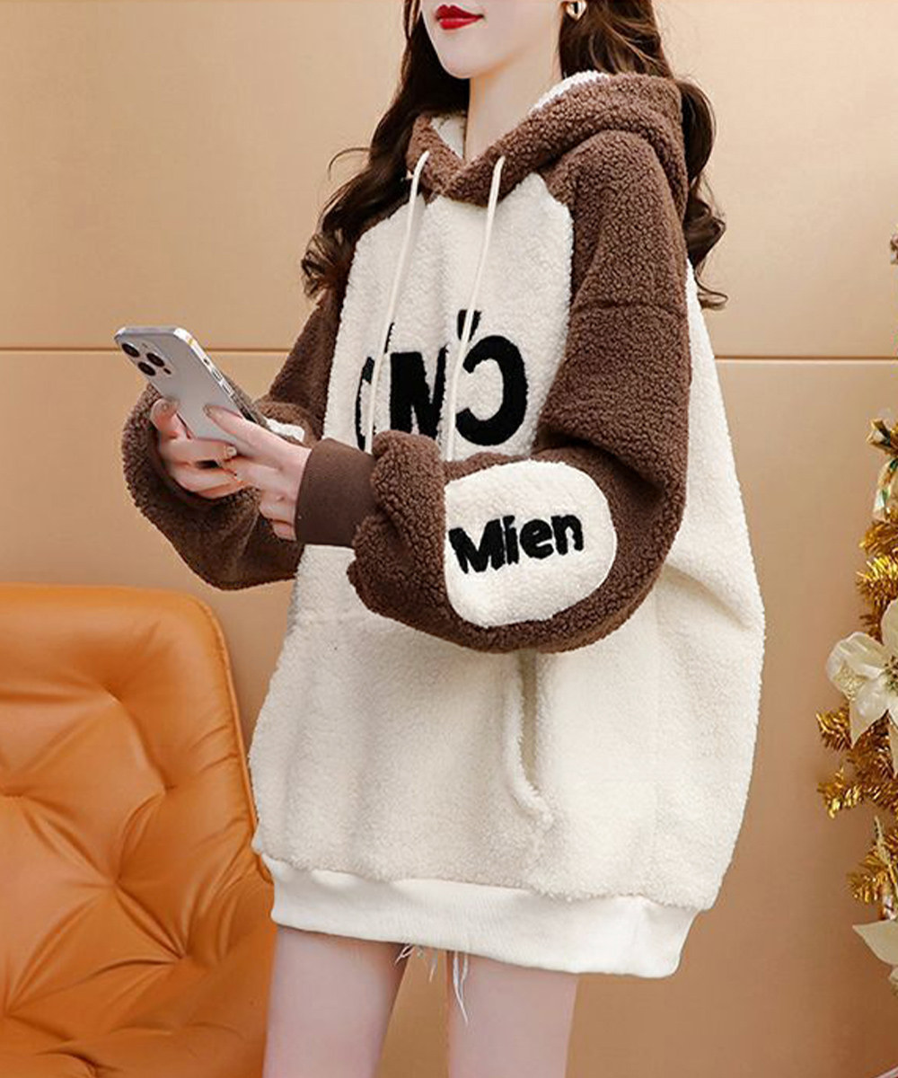 もこもこボア刺繍ロゴパーカー大きめサイズ