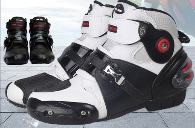 https://fulmo-img-server.com/bike-boots-mania/1779682573727_krg7i8bx_xfv0ww46.jpeg