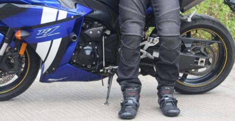 https://fulmo-img-server.com/bike-boots-mania/1779682613384_yuzljljs_z09619j6.jpeg