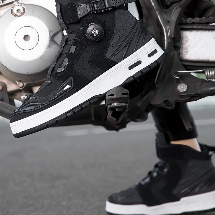 https://fulmo-img-server.com/bike-boots-mania/1785131399057_k5n3d7ct_7n8qrmz5.jpeg