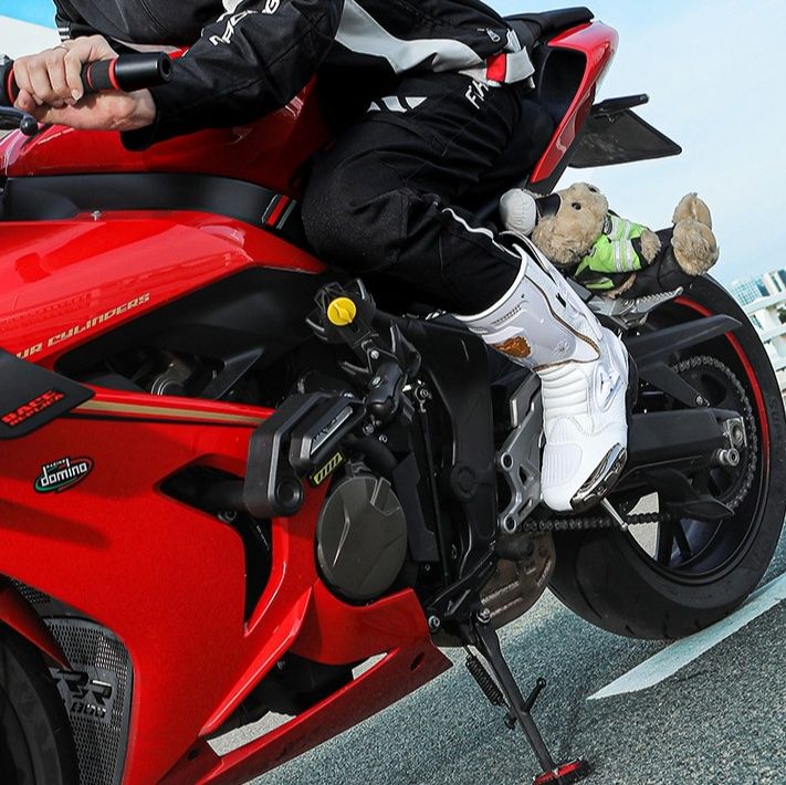 https://fulmo-img-server.com/bike-boots-mania/1787624867588_lbmermzr_lox648ta.jpeg