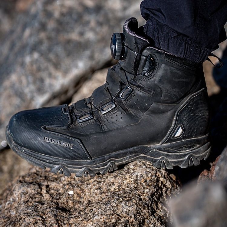 https://fulmo-img-server.com/bike-boots-mania/1787707345454_lqw9pde3_965rajgc.jpeg