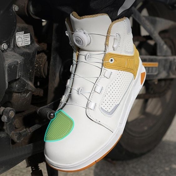 https://fulmo-img-server.com/bike-boots-mania/1790814574471_dc77cqzw_uy1664sr.jpeg
