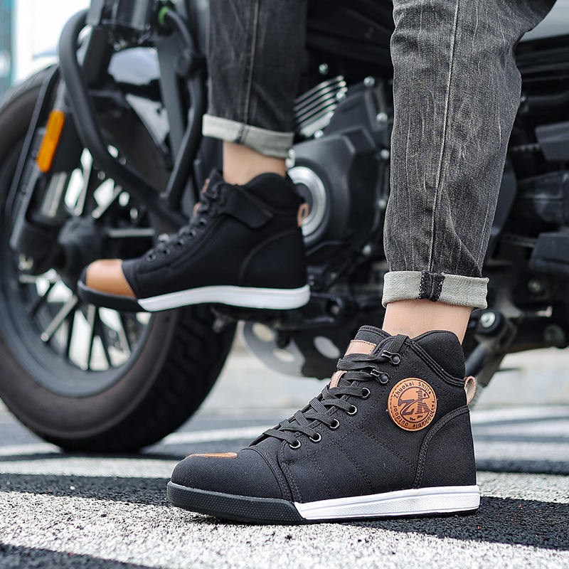 https://fulmo-img-server.com/bike-boots-mania/1b1bf562-9962-44eb-b12e-917fba75a943.jpg