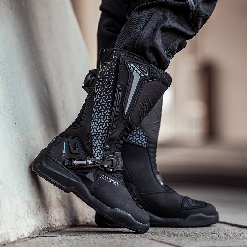 https://fulmo-img-server.com/bike-boots-mania/1daec877-558b-48bd-926e-ed5329cb64af.jpg