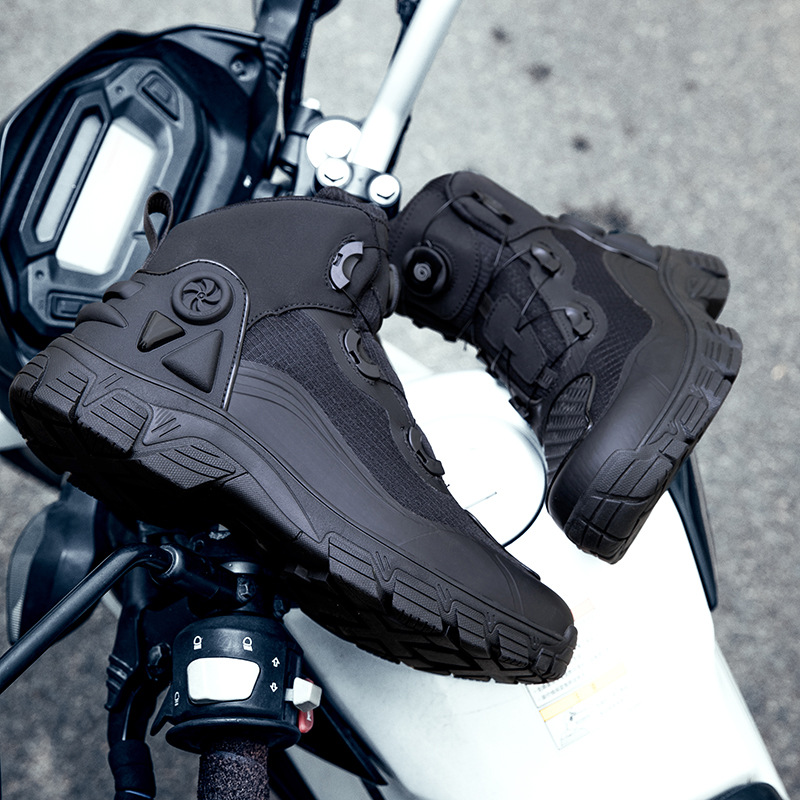 https://fulmo-img-server.com/bike-boots-mania/33554e2c-1b3e-447f-97ef-f76458122a6d.jpg