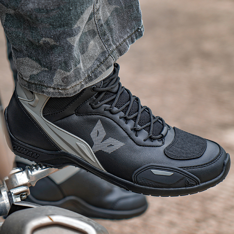 https://fulmo-img-server.com/bike-boots-mania/5721d479-a027-479d-90cf-45d8768c8050.jpg