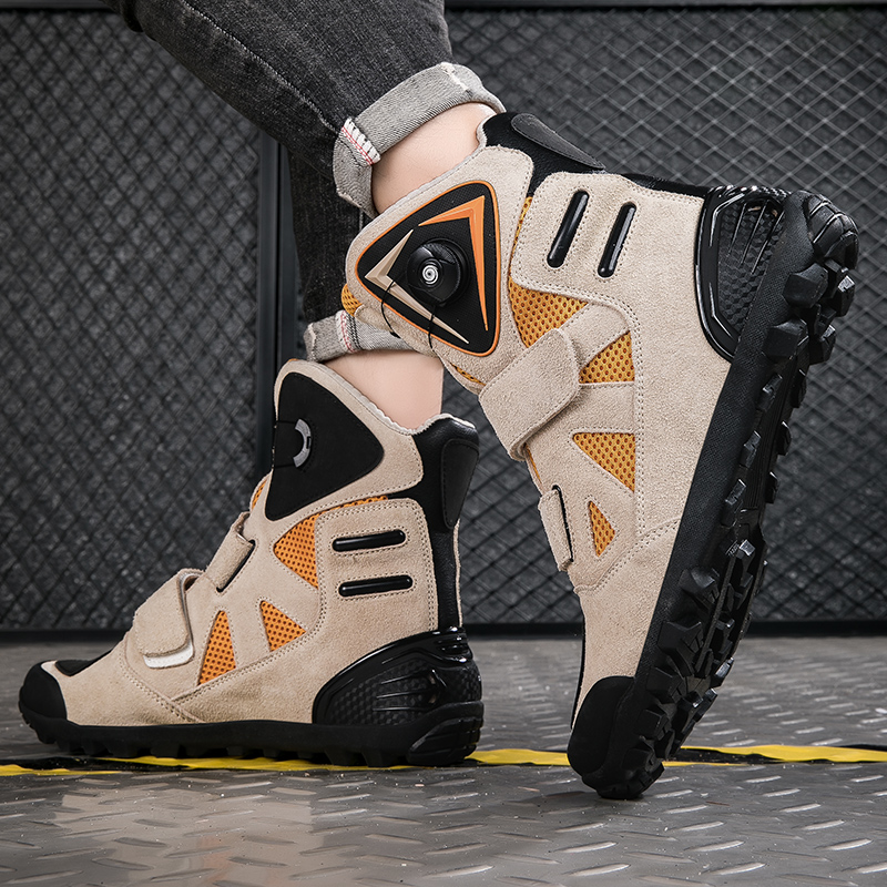 https://fulmo-img-server.com/bike-boots-mania/8b551c39-c8a6-4513-89d6-f46a6b26e28a.jpg