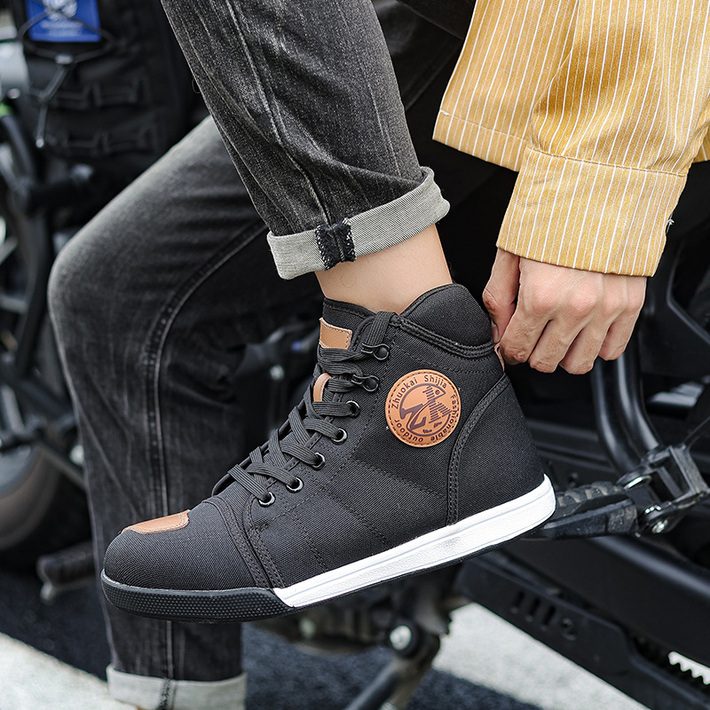 https://fulmo-img-server.com/bike-boots-mania/928f4b07-4714-428c-96aa-abfdff7df9a6.jpg