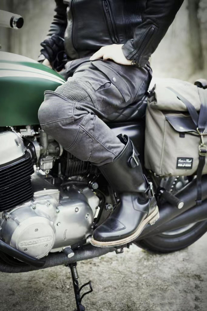 https://fulmo-img-server.com/bike-boots-mania/c94c7f9e-55cf-4b7d-bcc1-d2426897d508.jpg