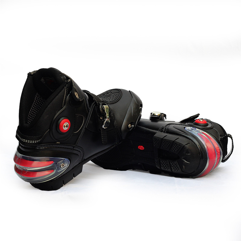 https://fulmo-img-server.com/bike-boots-mania/f78cb611-df3f-4f5e-ae2f-cbaf06b970e4.jpg