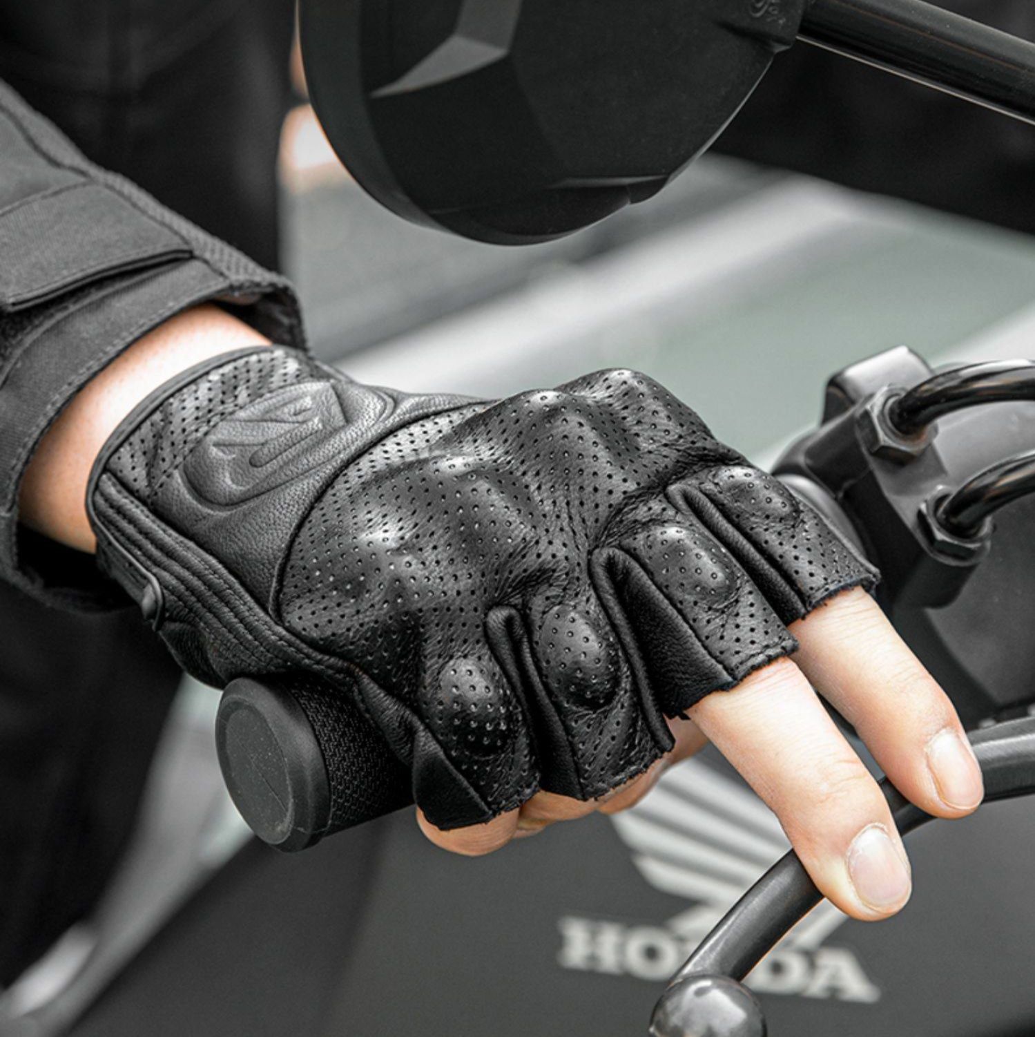 バイク ウェア 本革指先カット半指型ハードプロテクター付きグローブ