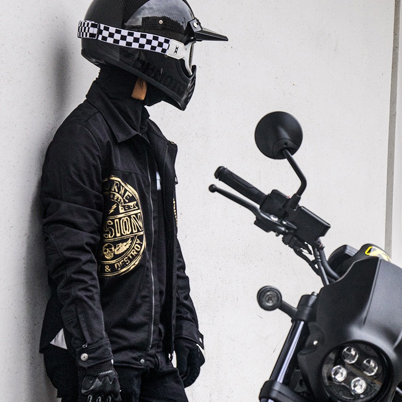 バイク夏服装で決める！スタイリッシュなアイテム5選