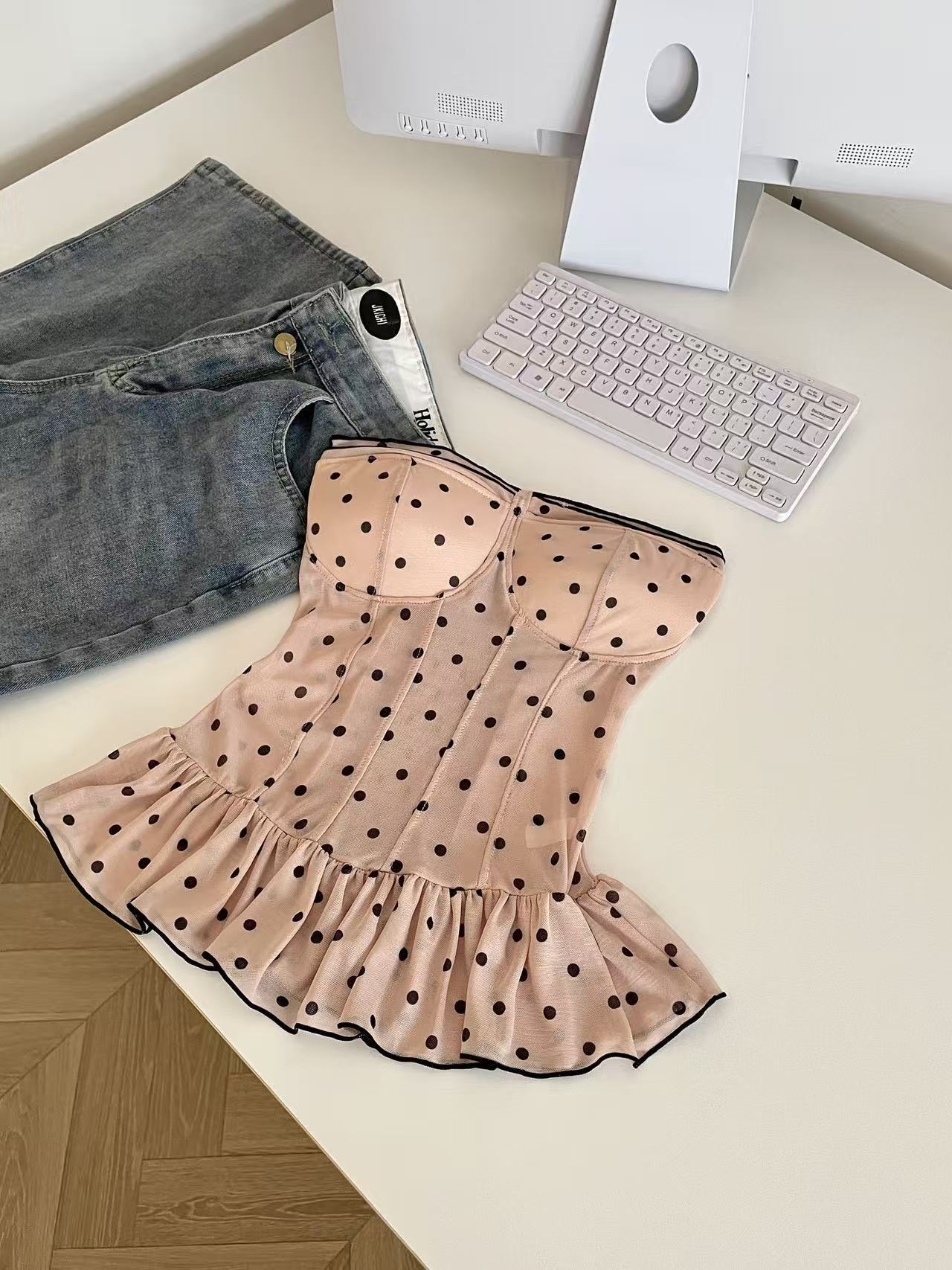 ビスチェ　ペプラムコルセット風　フリル