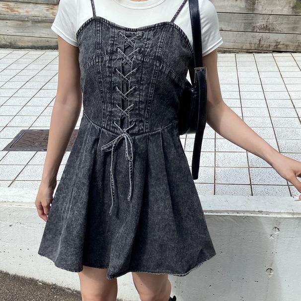 スタイル美人に変身！黒ビスチェワンピース5選