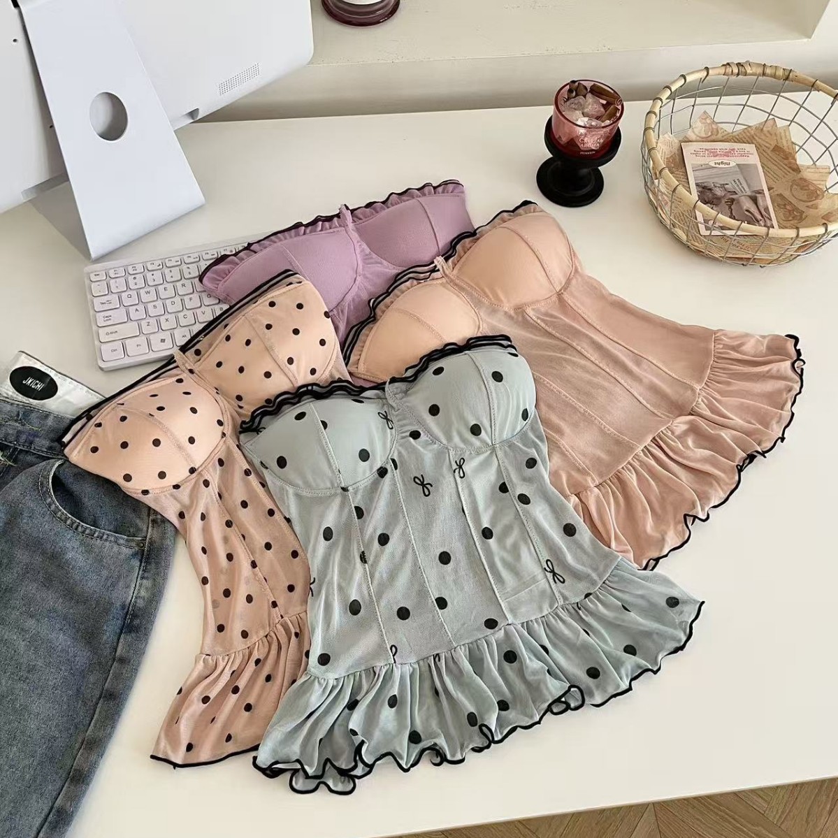 ビスチェ　ペプラムコルセット風　フリル