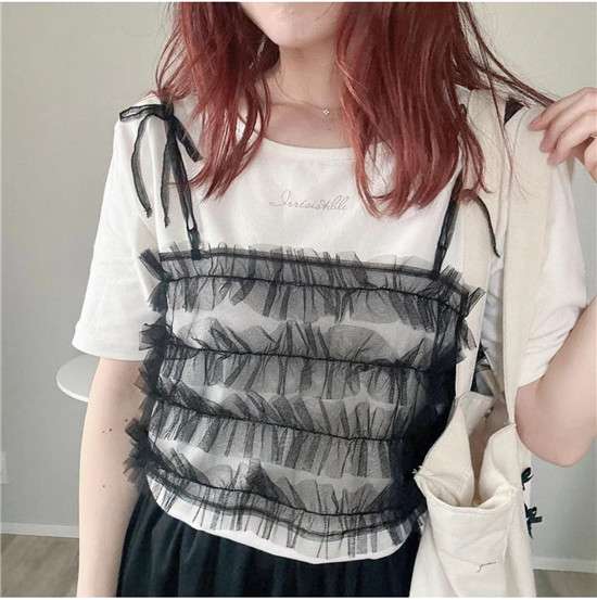 ビスチェ　ふんわりチュールビスチェ・シンプルTシャツ