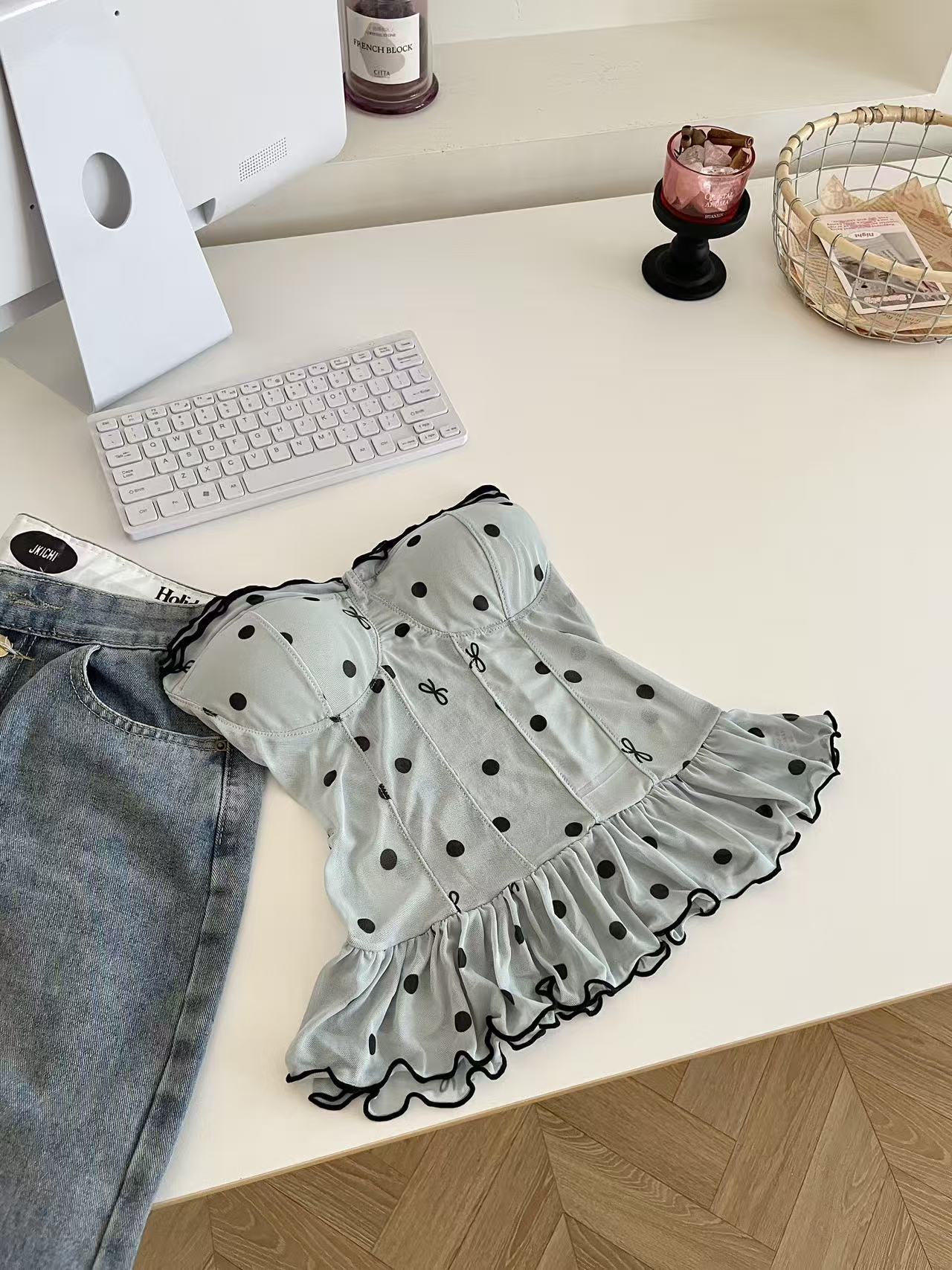 ビスチェ　ペプラムコルセット風　フリル