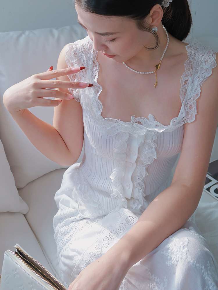 大人の女性にぴったり！ビスチェワンピースで魅力を引き出す5選