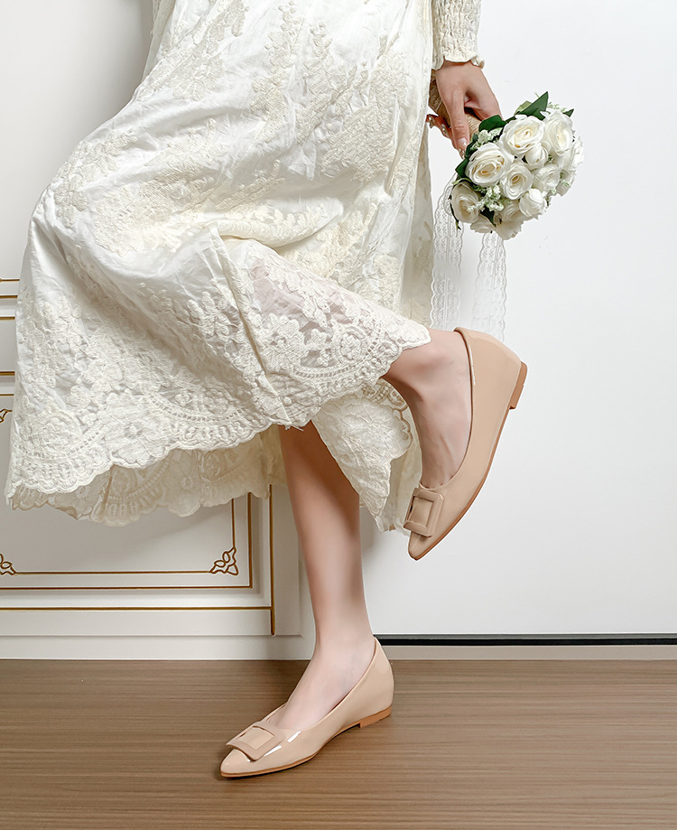 クラシカル バックル パンプス
