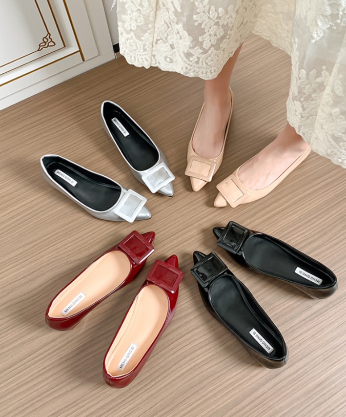 クラシカル バックル パンプス