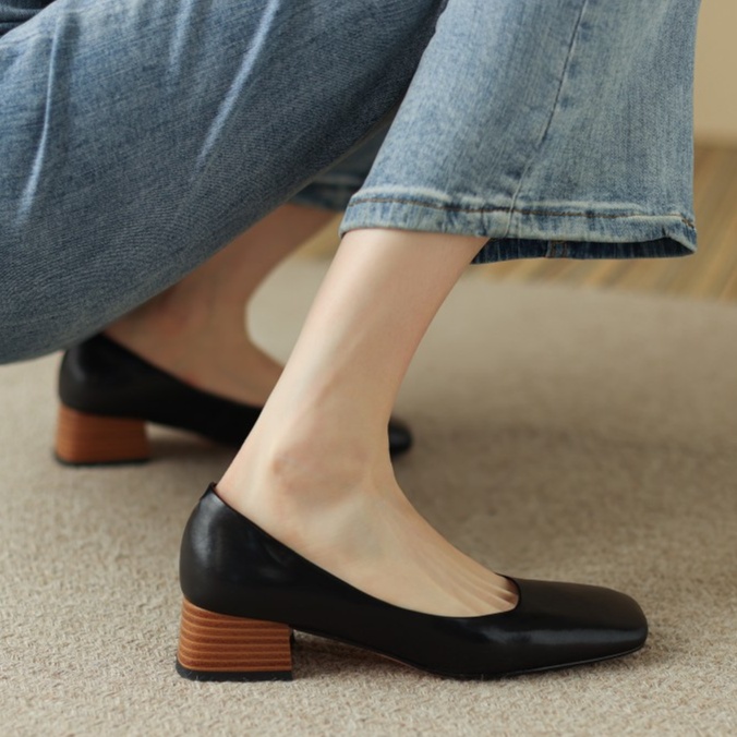 すっきり美脚パンプス