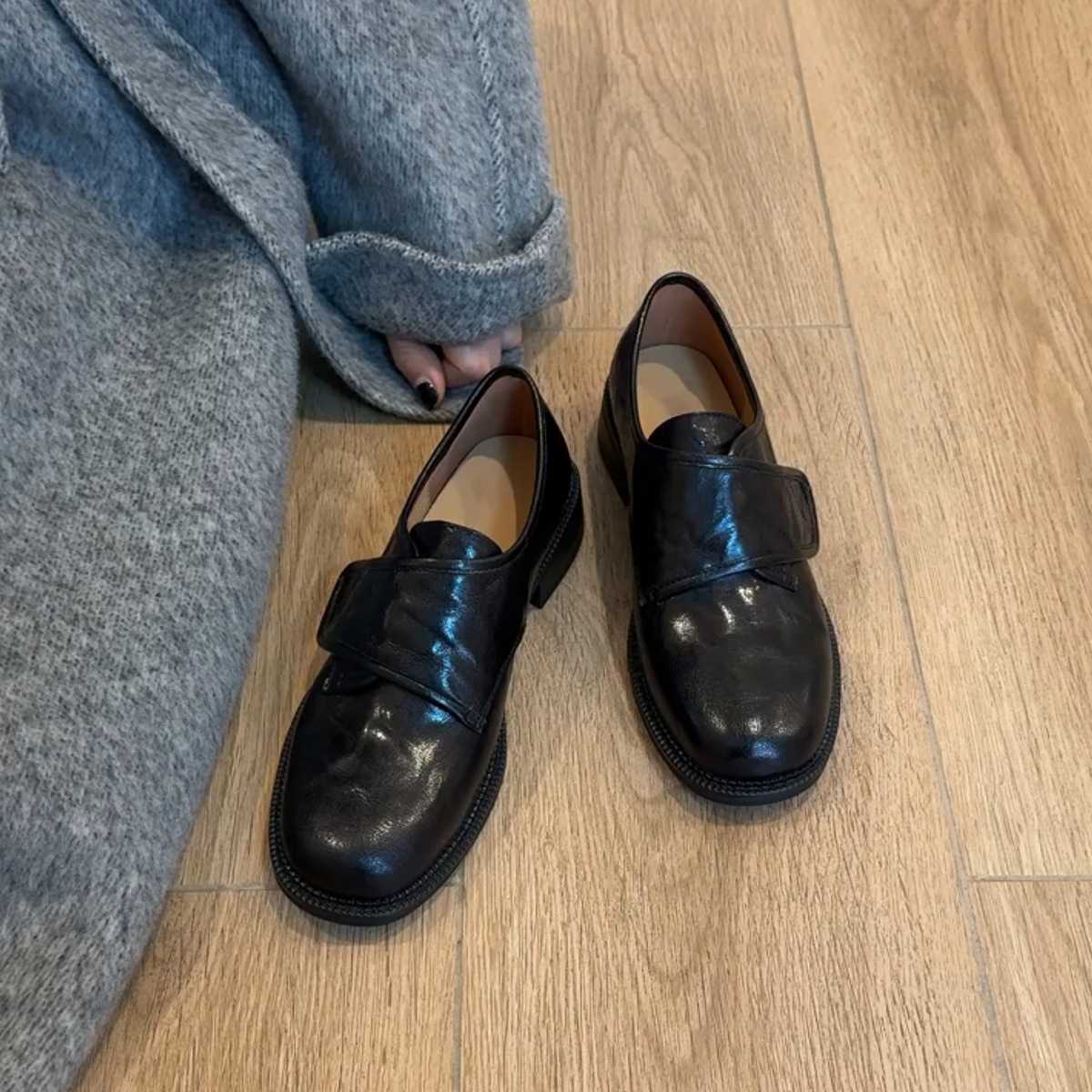 【クラシック】ベルトデザインローファー - レディース 本革