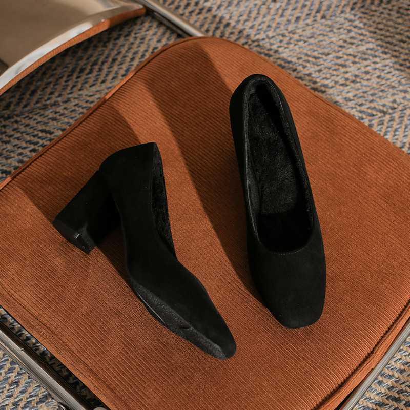 足元から自信が湧く！オフィスカジュアルレースアップシューズおすすめ5選