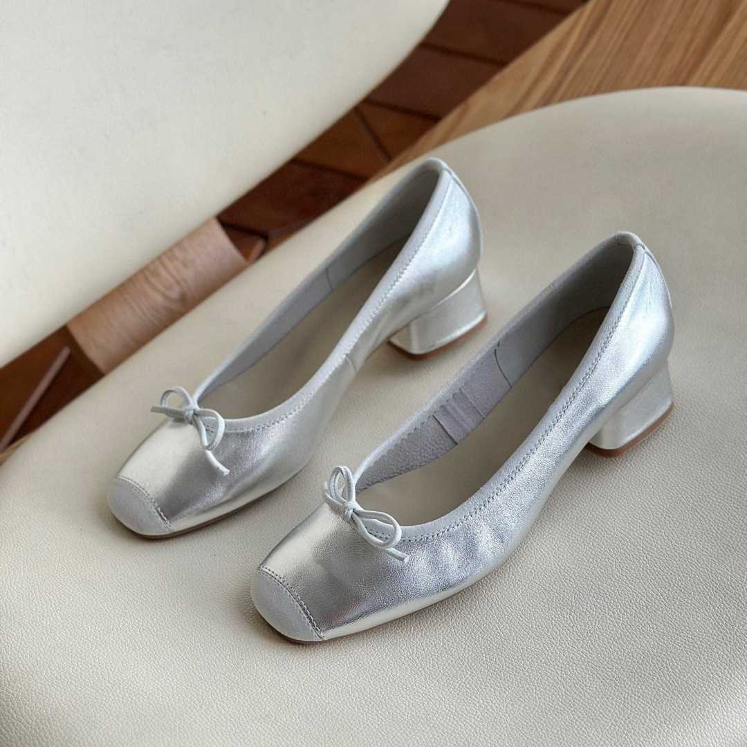 【リボン付き】上品 スクエア パンプス - 歩きやすい