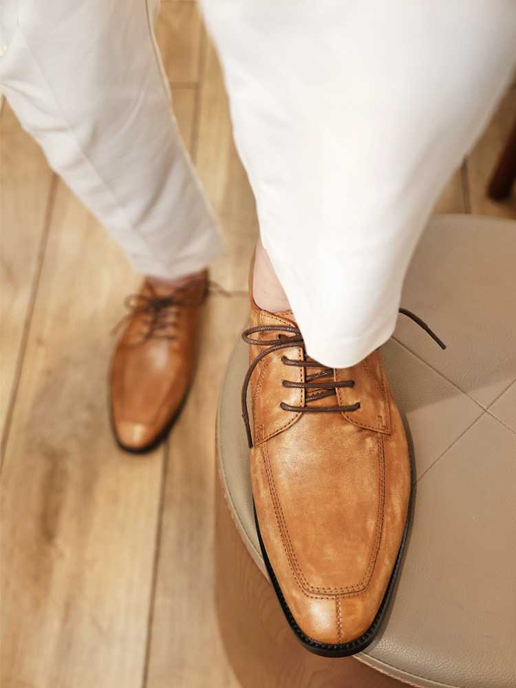 【本革】デルビービジネスシューズ - どんなスタイルにも合う