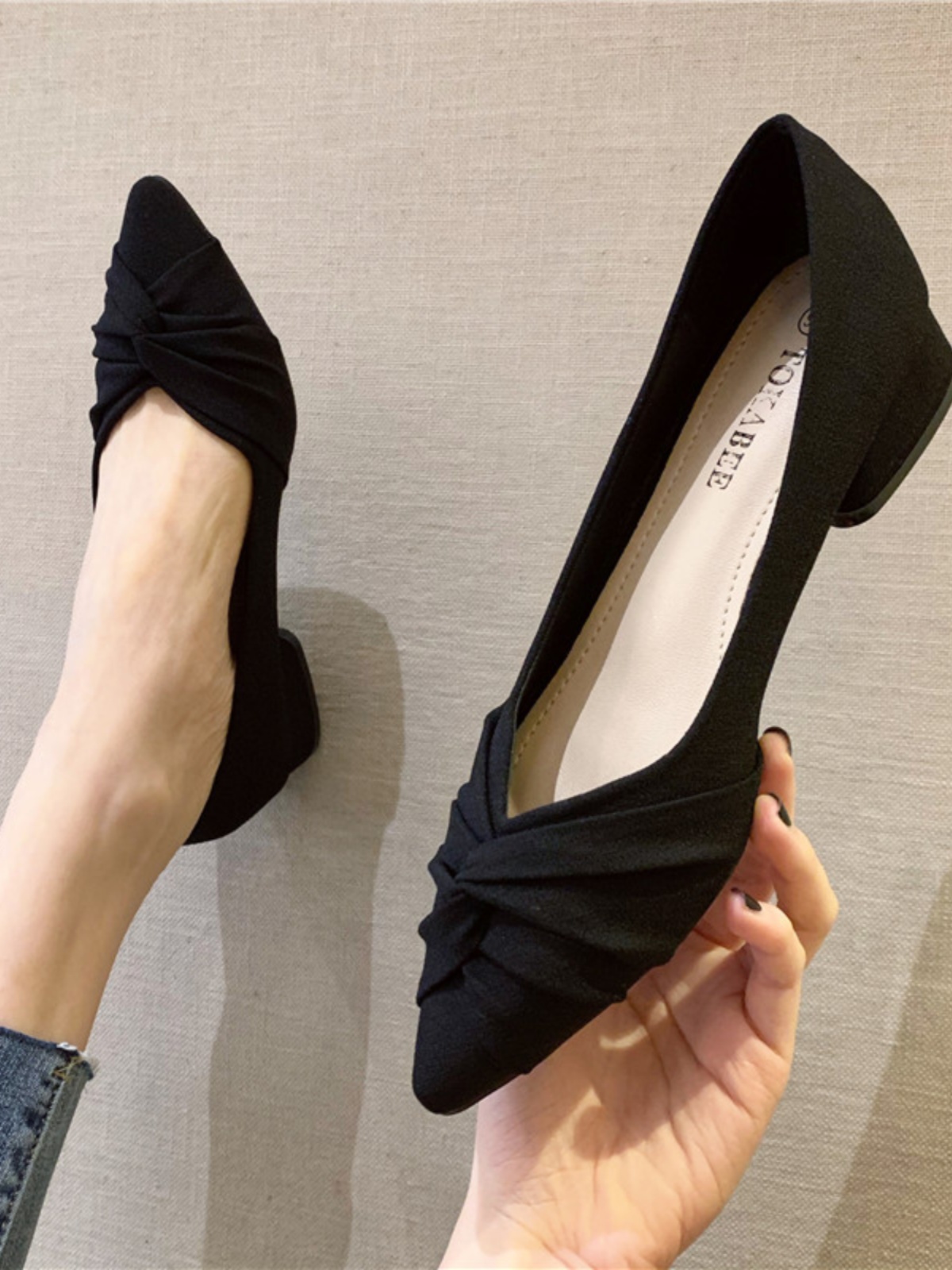 ツイストリボンデザインポインテッドパンプス