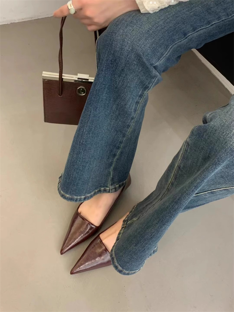 【歩きやすさに感動】ポインテッドトゥパンプス