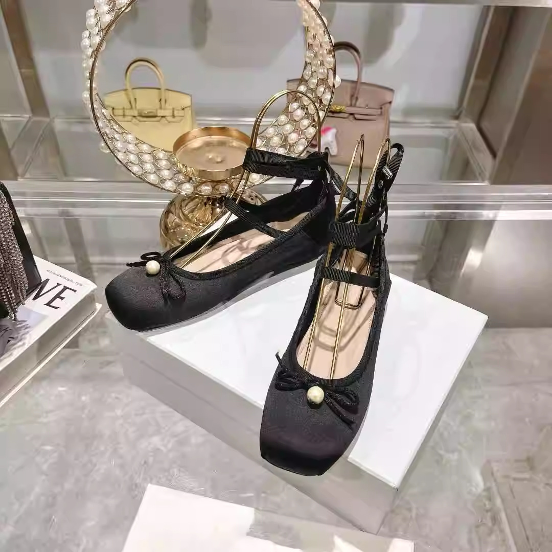 アンクルストラップリボンパールパンプス