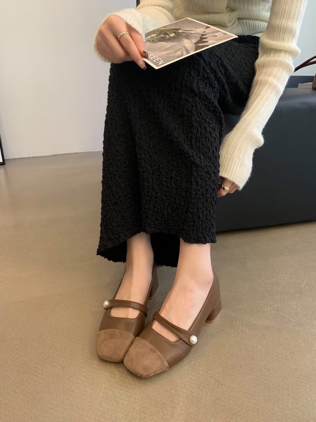 パール付きスクエアトゥパンプス