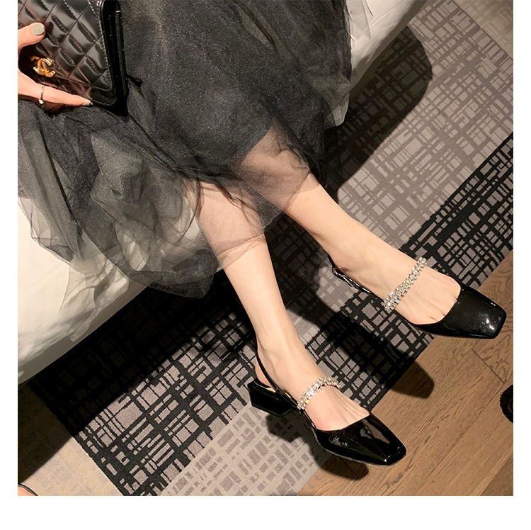キラキラストラップパンプス