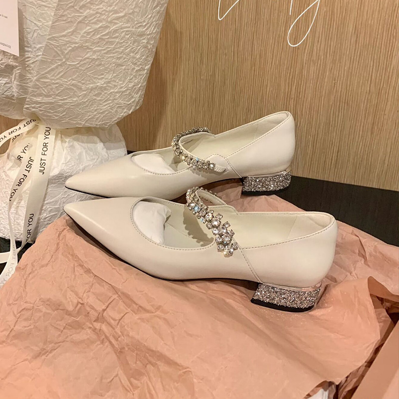 ビジネスシューズ きらめく輝石ストラップパンプス