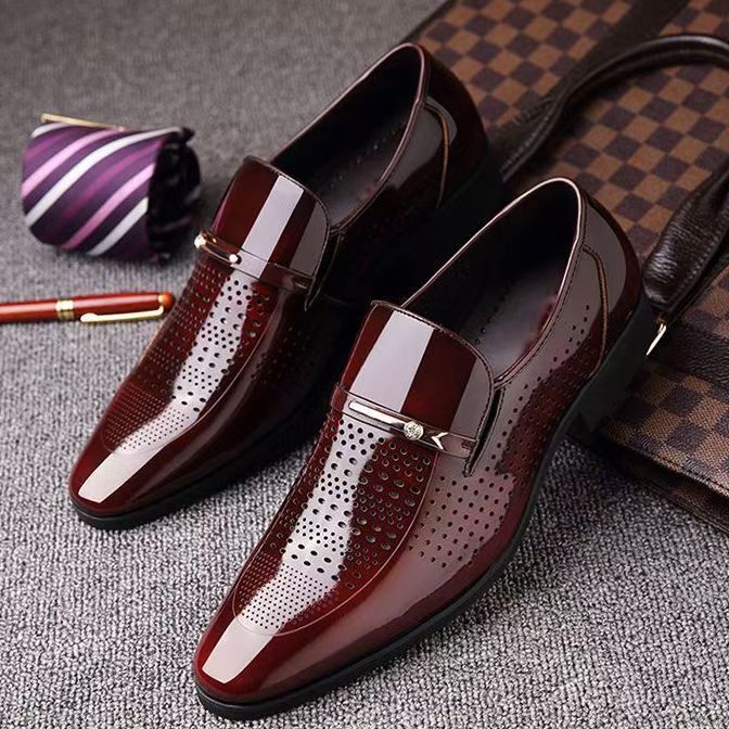【クールビズ】金属飾り付き 通気孔デザイン 紳士靴 - 足元涼しい 営業 外回り 通勤