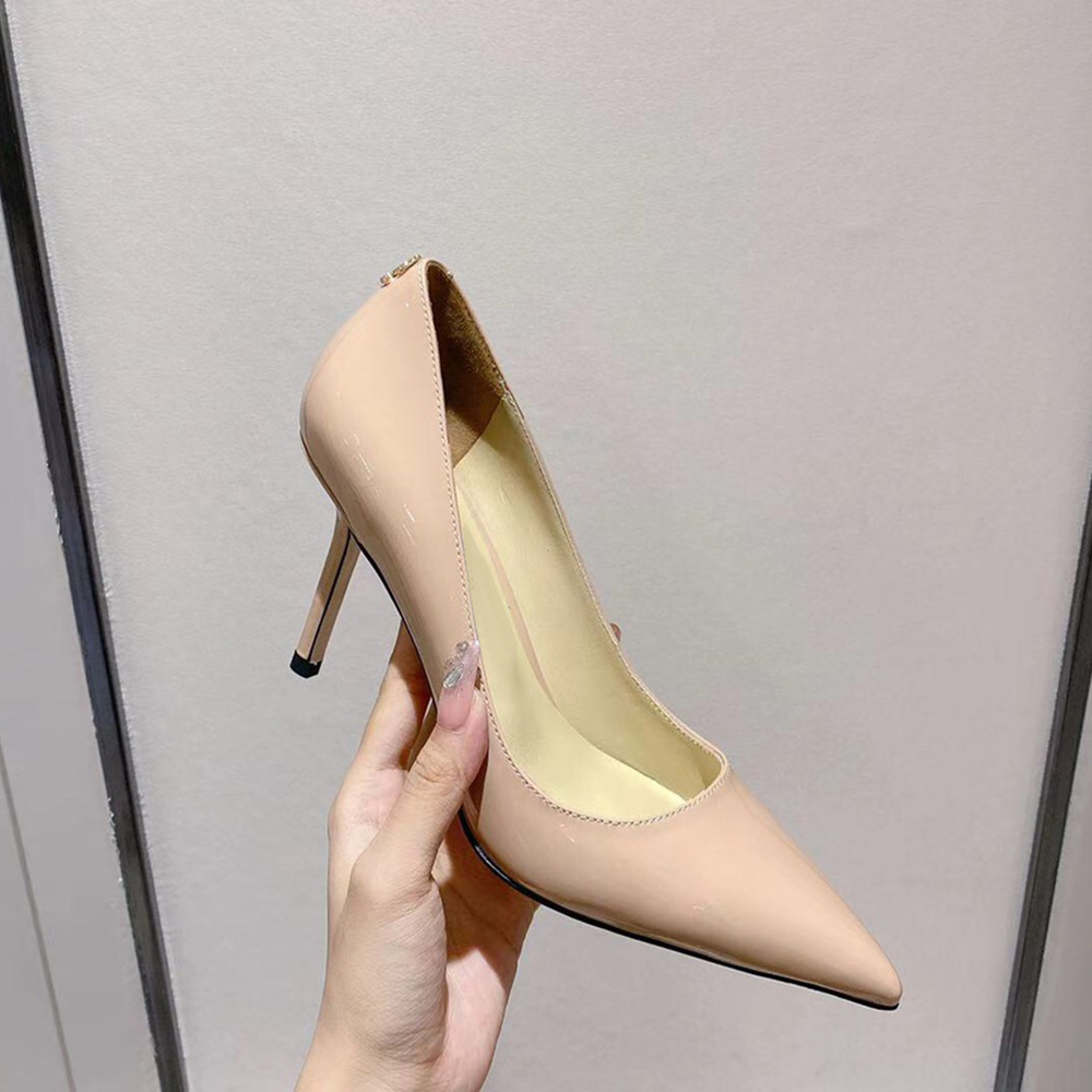 クラシカルポインテッドパンプス