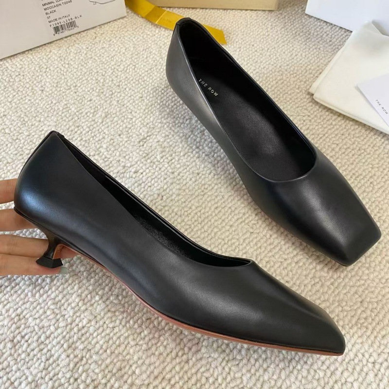クラシックスクエアトゥパンプス