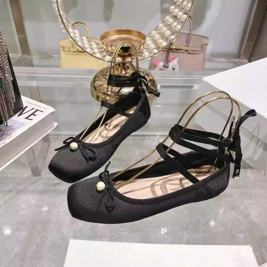 アンクルストラップリボンパールパンプス