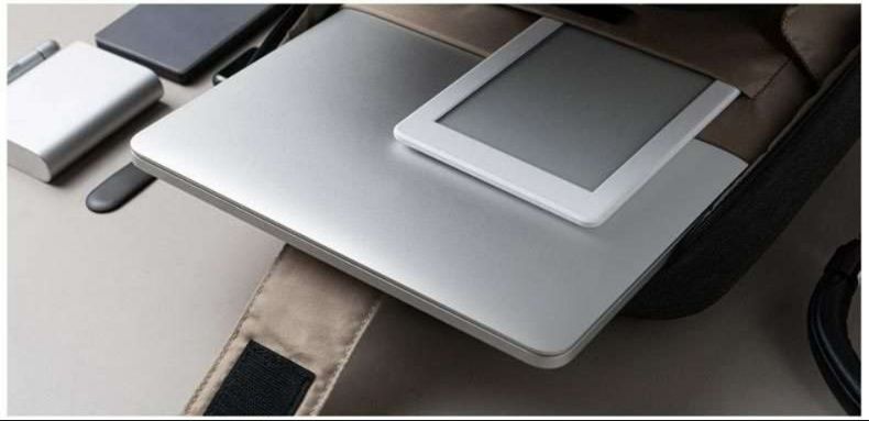 スマートパソコンリュック スクエアデザイン